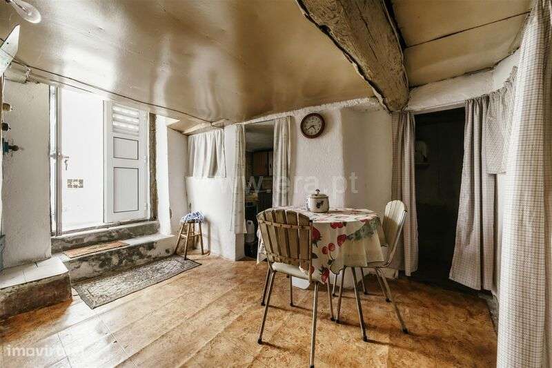 Moradia em Banda T1 / Covilhã, Teixoso - Grande imagem: 4/18