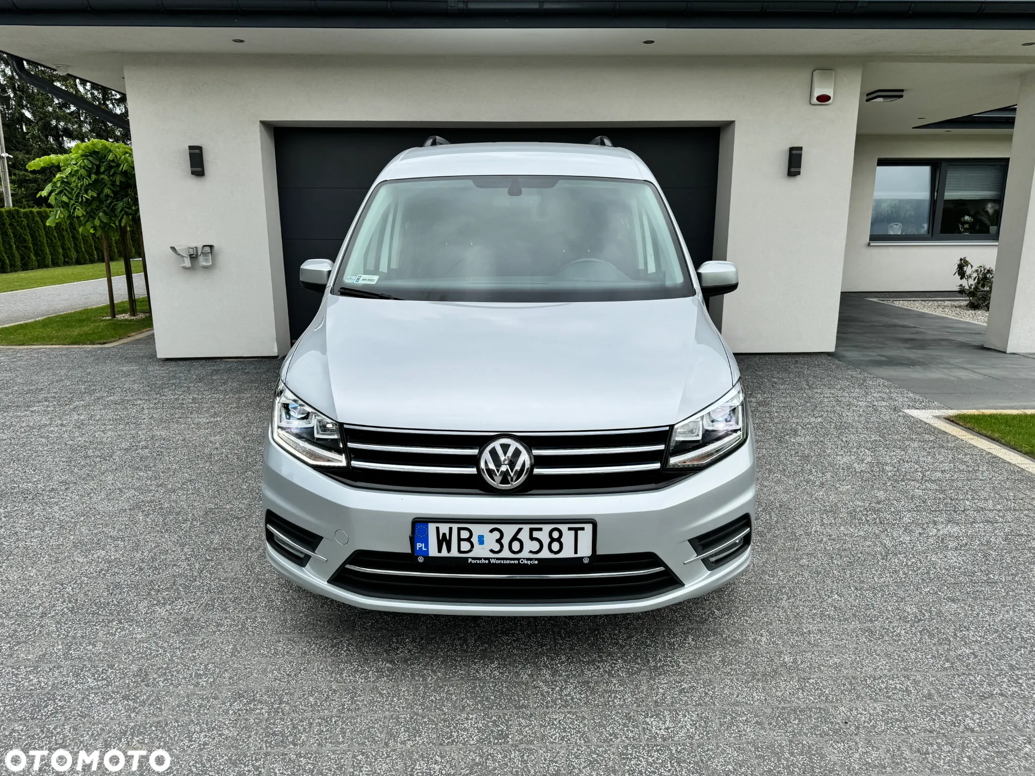 Volkswagen Caddy 2.0 TDI Comfortline DSG - 24