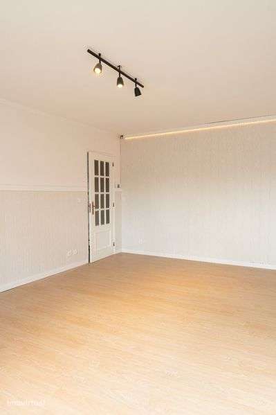 T3 Remodelado na Prelada – 3 Quartos | Cozinha Equipada - Grande imagem: 4/11