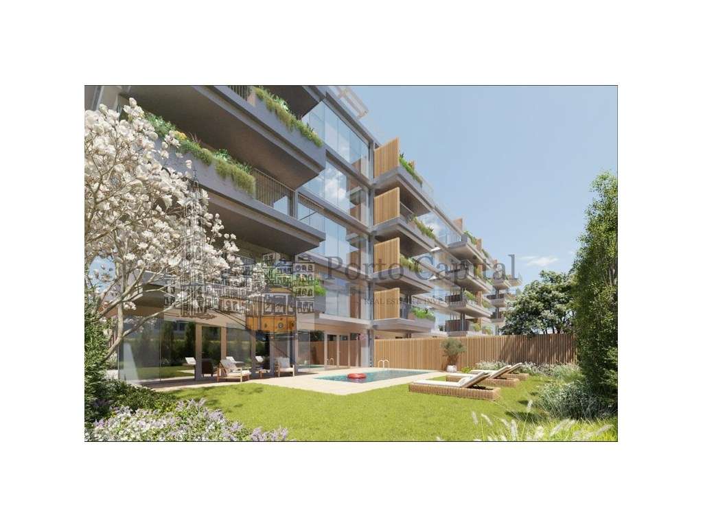 EXCELENTE APARTAMENTO T2, COM VARANDA, LUGAR DE GARAGEM E ARRUMO, E... - Grande imagem: 2/25