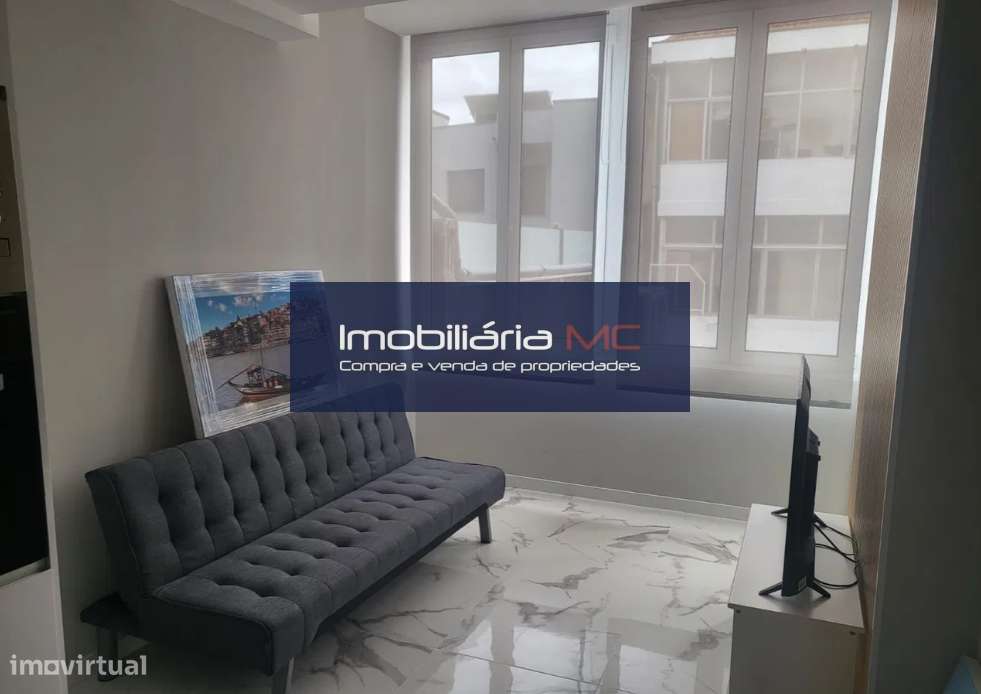 Apartamento T2 Remodelado junto a Loja do Cidadão do Porto-5