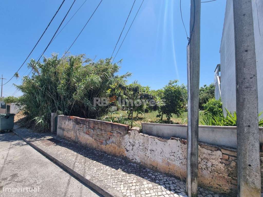 Terreno com 396 m2 para construção, na freguesia de N. Sra. de Fátima - Grande imagem: 2/6