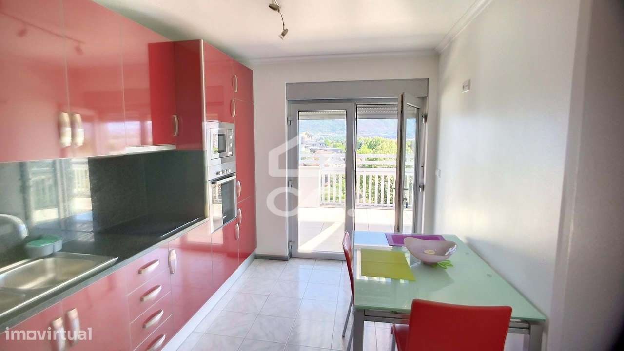 Apartamento T2 para arrendamento - Grande imagem: 2/14