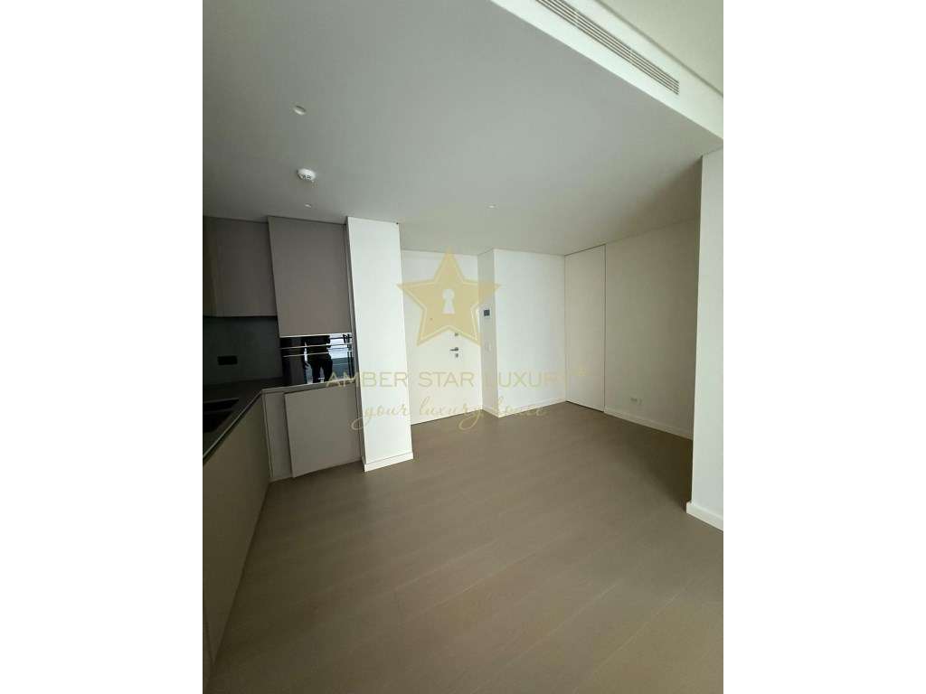 Apartamento T1 junto ao Rio Tejo - Grande imagem: 3/22
