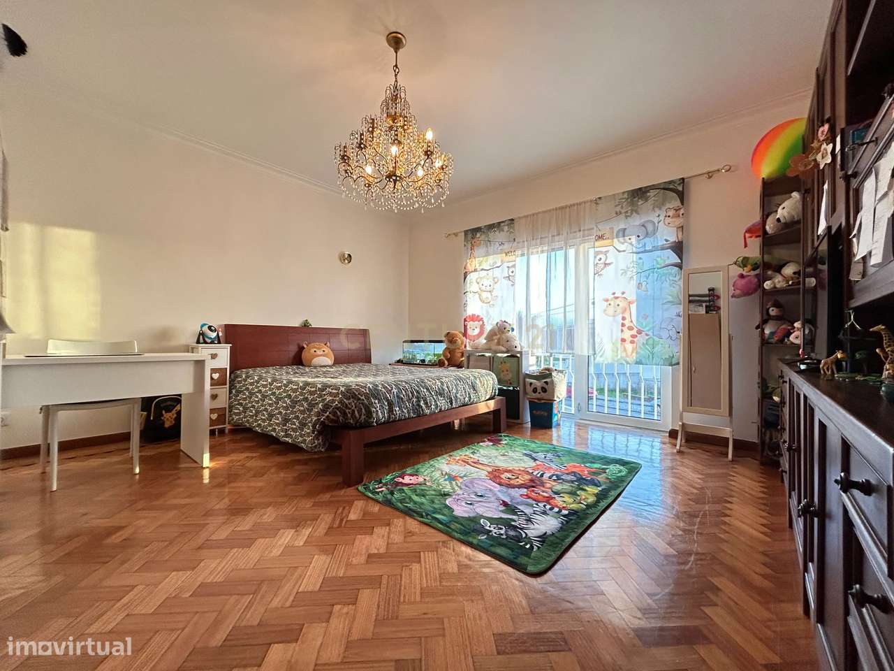 Moradia Independente de 2 Andares – Excelente Exposição Solar (Sul)-11