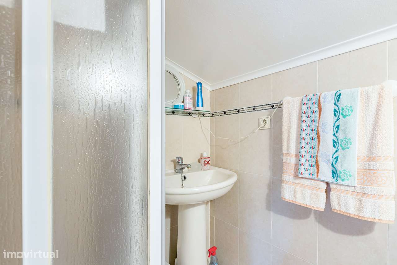 Quinta de 5.000m2 com moradia-12