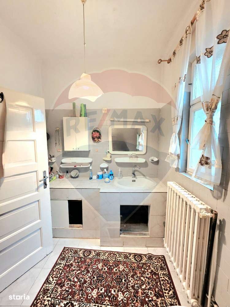 Casa cu 5 camere de vanzare in centrul orasului Talmaciu-9