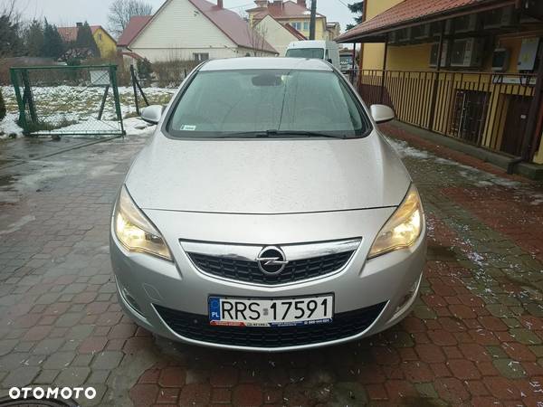 Opel Astra - 2