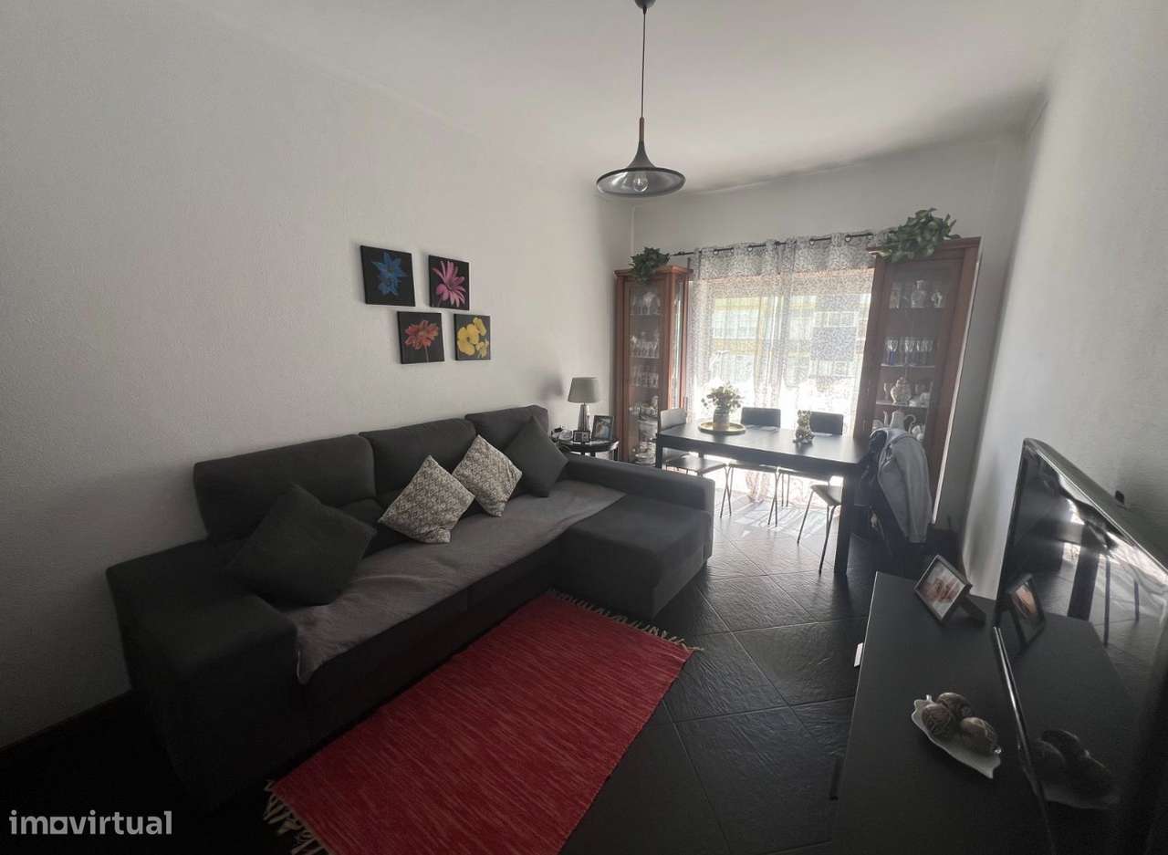 Apartamento T2 - 2 WC's , Varandas - ótima localização -Amora-10