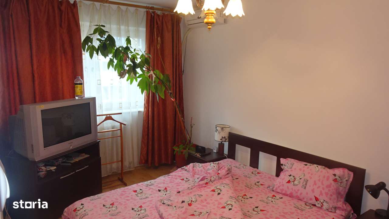 Inchiriez apartament 4 camere dec. Deva, Piata Centrala, etaj 3, - Imagine principală: 5/20