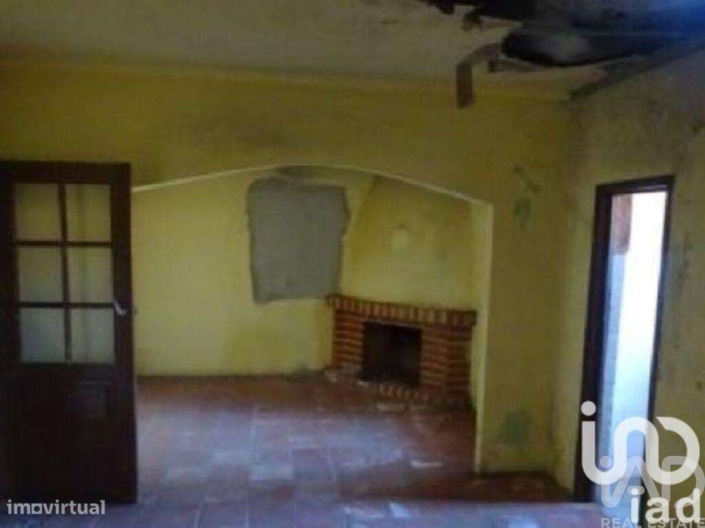 Prédio em Marinha Grande de 315 m2 - Grande imagem: 3/9