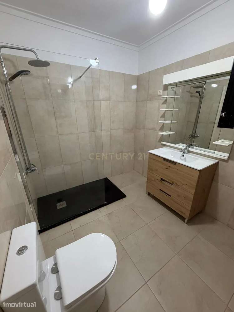Apartamento T2 em S. Marcos-21