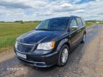 Chrysler Town & Country 3.6 Limited - 31