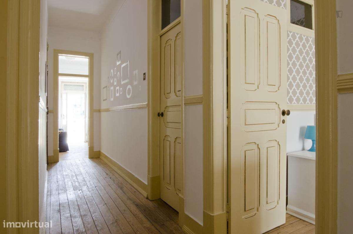 Quarto - localizado em Arroios Lisbon - Grande imagem: 5/7