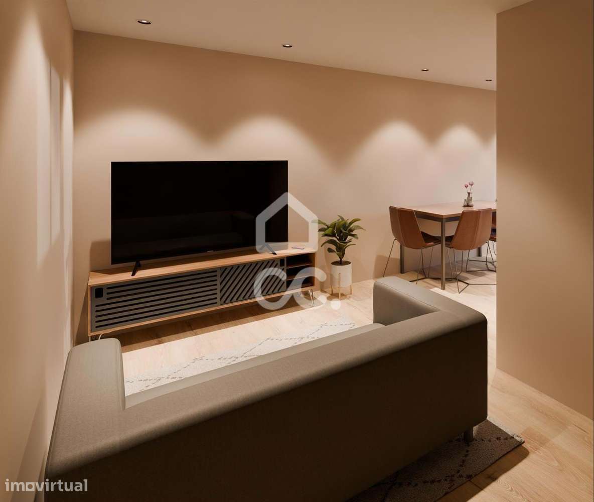 Moradia Geminada T1+1 Renovada Pedroso-7