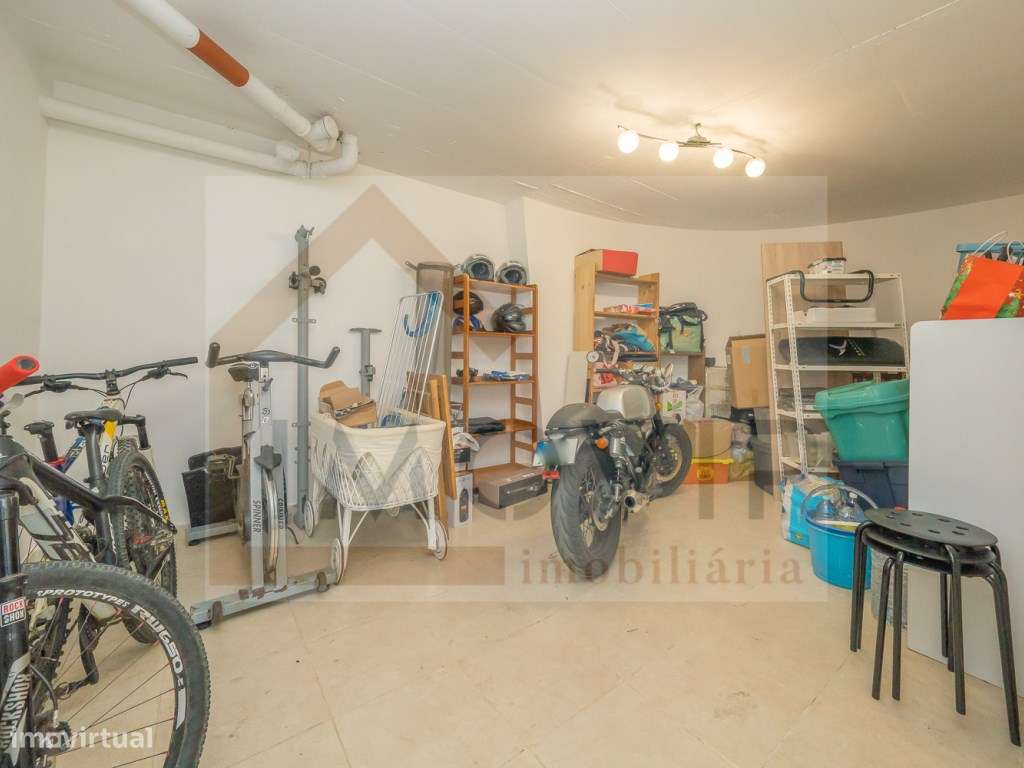 Excelente T2 localizado numa das melhores zonas do Pinhal Novo.-31