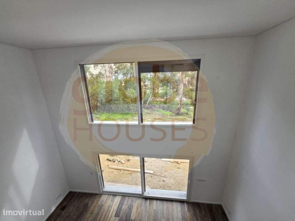 Moradia T3+1 com Piscina e Garagem - Lagoa de Albufeira-13