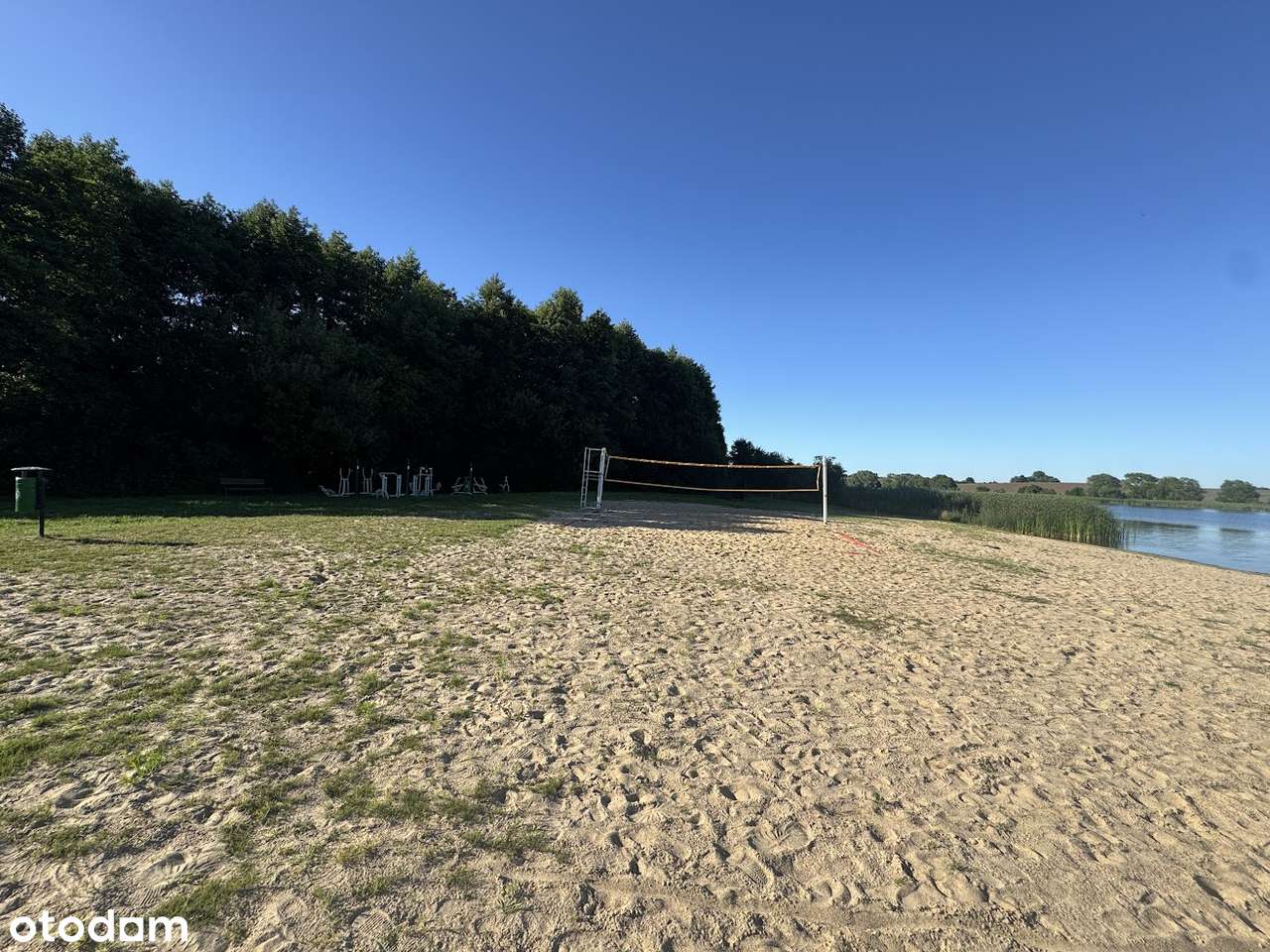 blisko jezioro i plaża zagospodarowana-5