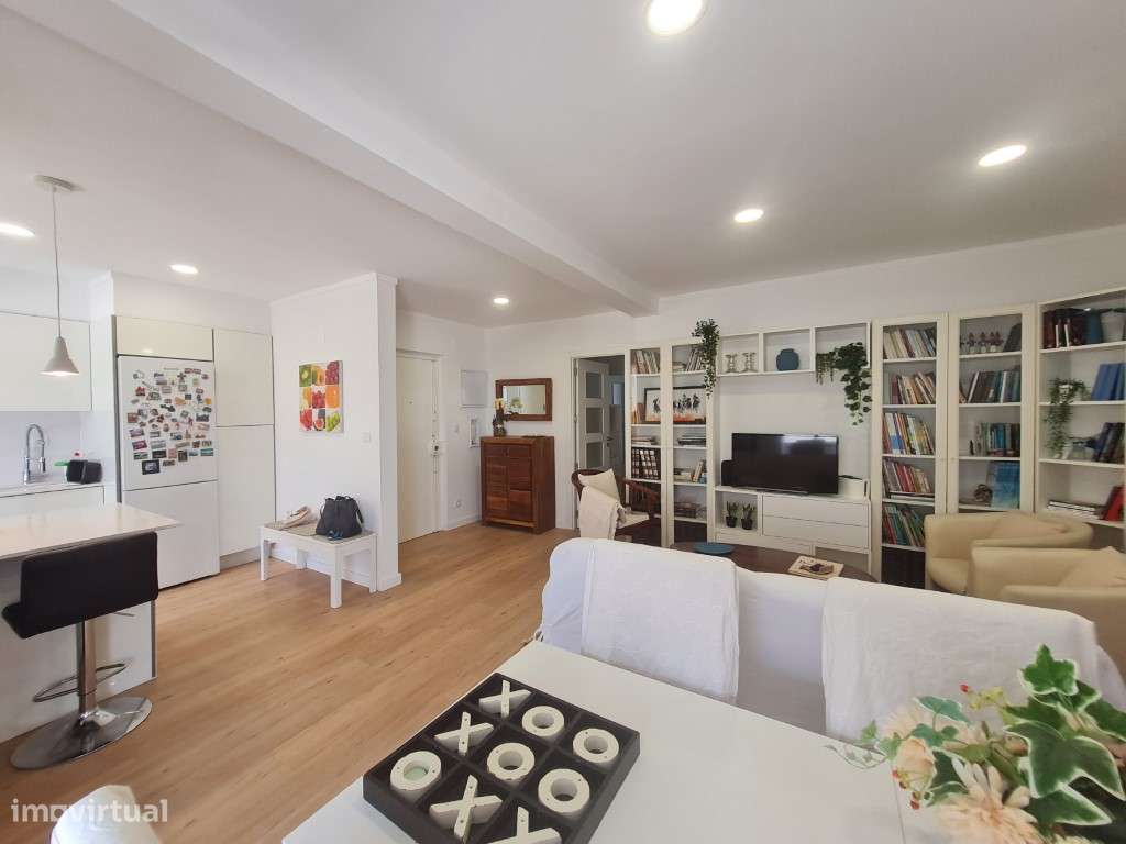 Vende-se T2+1 remodelado no centro - Grande imagem: 4/34