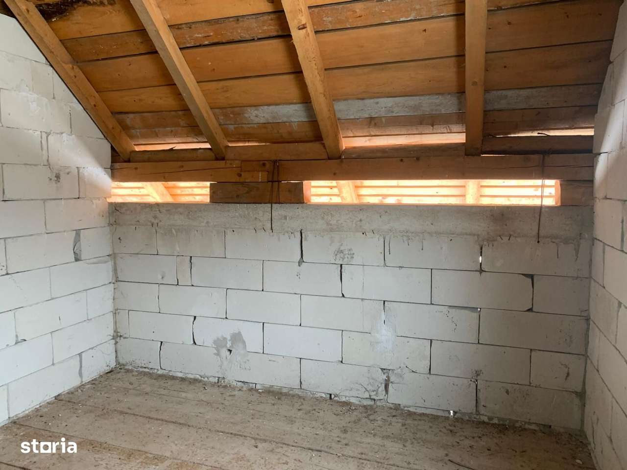 Casă P+E+M Putna | 300 mp utili | Teren 2.200 m-8