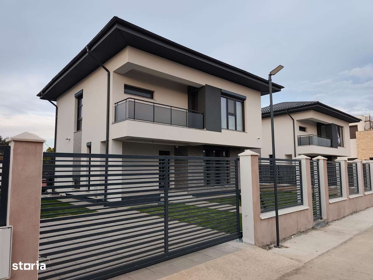 FARA COMISIOANE Vila TOP 5 camere 3 bai P+1 cu 2 placi beci la cheie-1