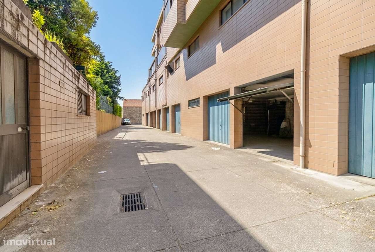 T4 com garagem fechada (38 m²) em Rio Tinto – Excelente oportunidade-28