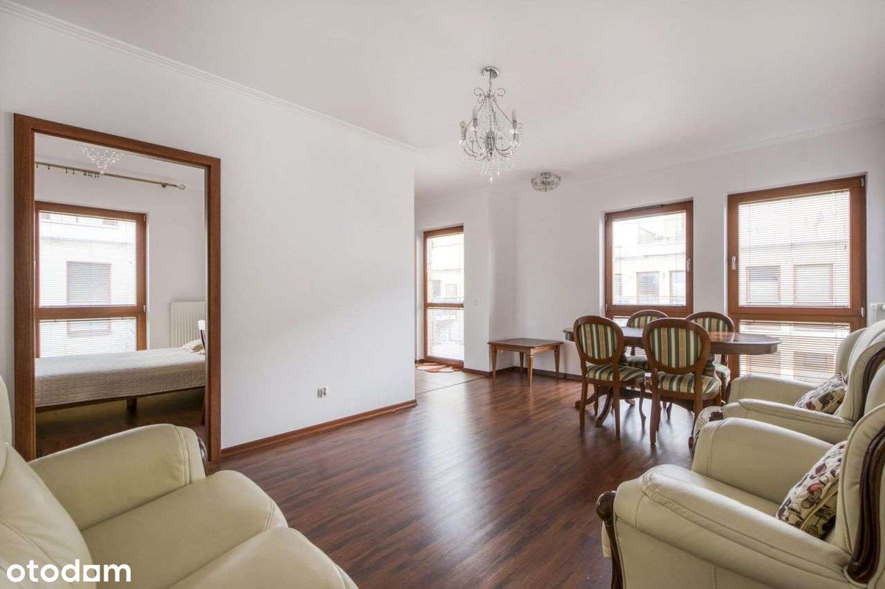 Wrocławska, trzy pokoje w apartamentowcu-3