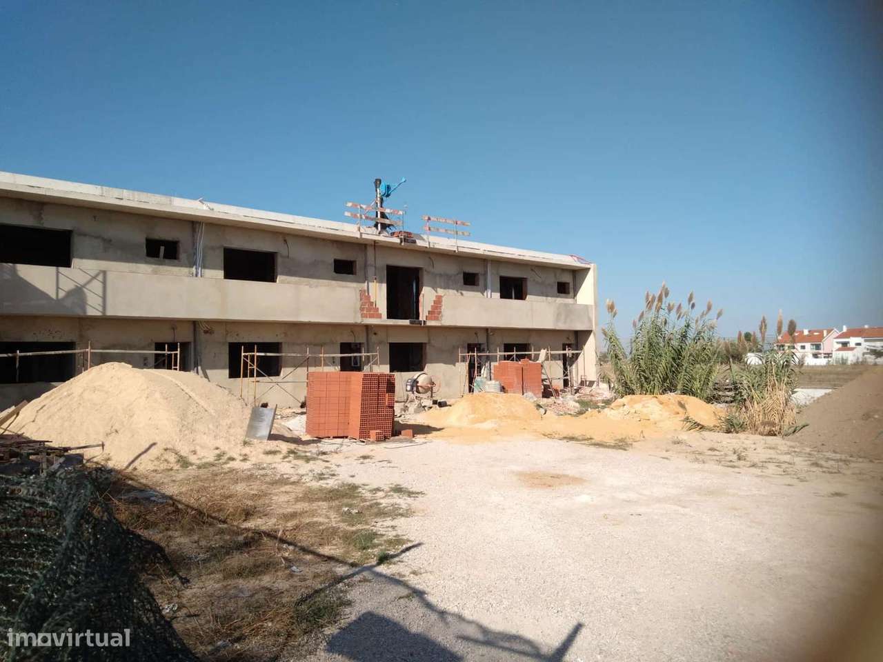 Moradia t3 geminada com 2 pisos na Quinta da Bonita Alhos Vedros-15