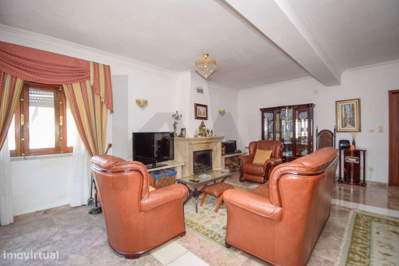 Moradia com Armazém e Habitação Independente em Camarate - Loures - Grande imagem: 5/32