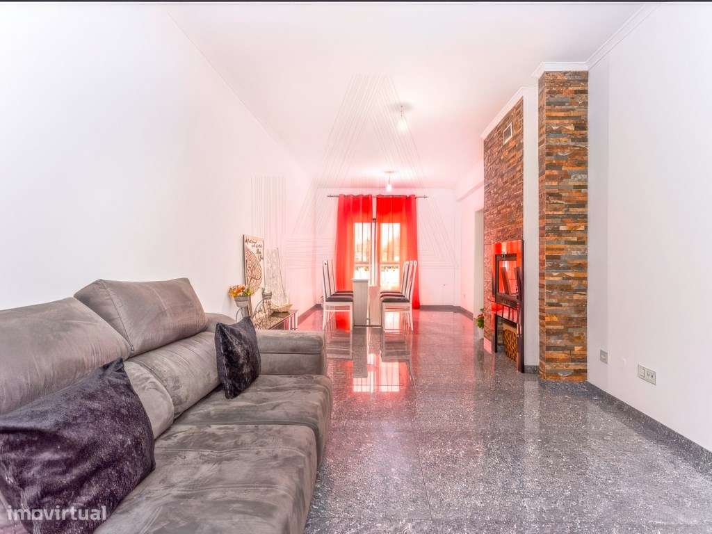 Moradia T3 com Apartamento T2 Independente | Almoinha, Sesimbra - Grande imagem: 4/34