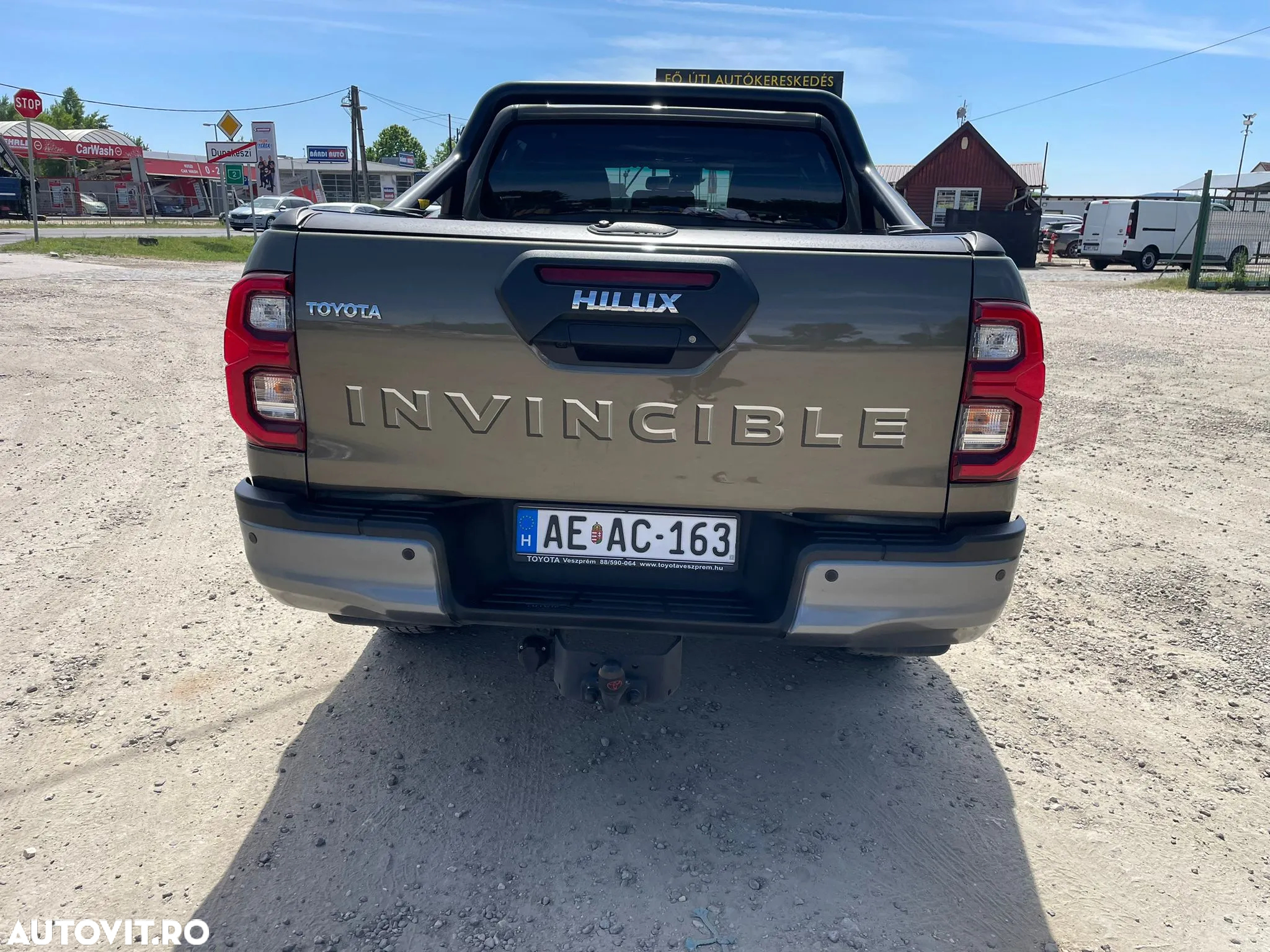 Toyota Hilux 2.8D 204CP 4x4 Double Cab AT Invincible - 8