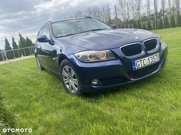 BMW Seria 3 318d DPF Touring - 1