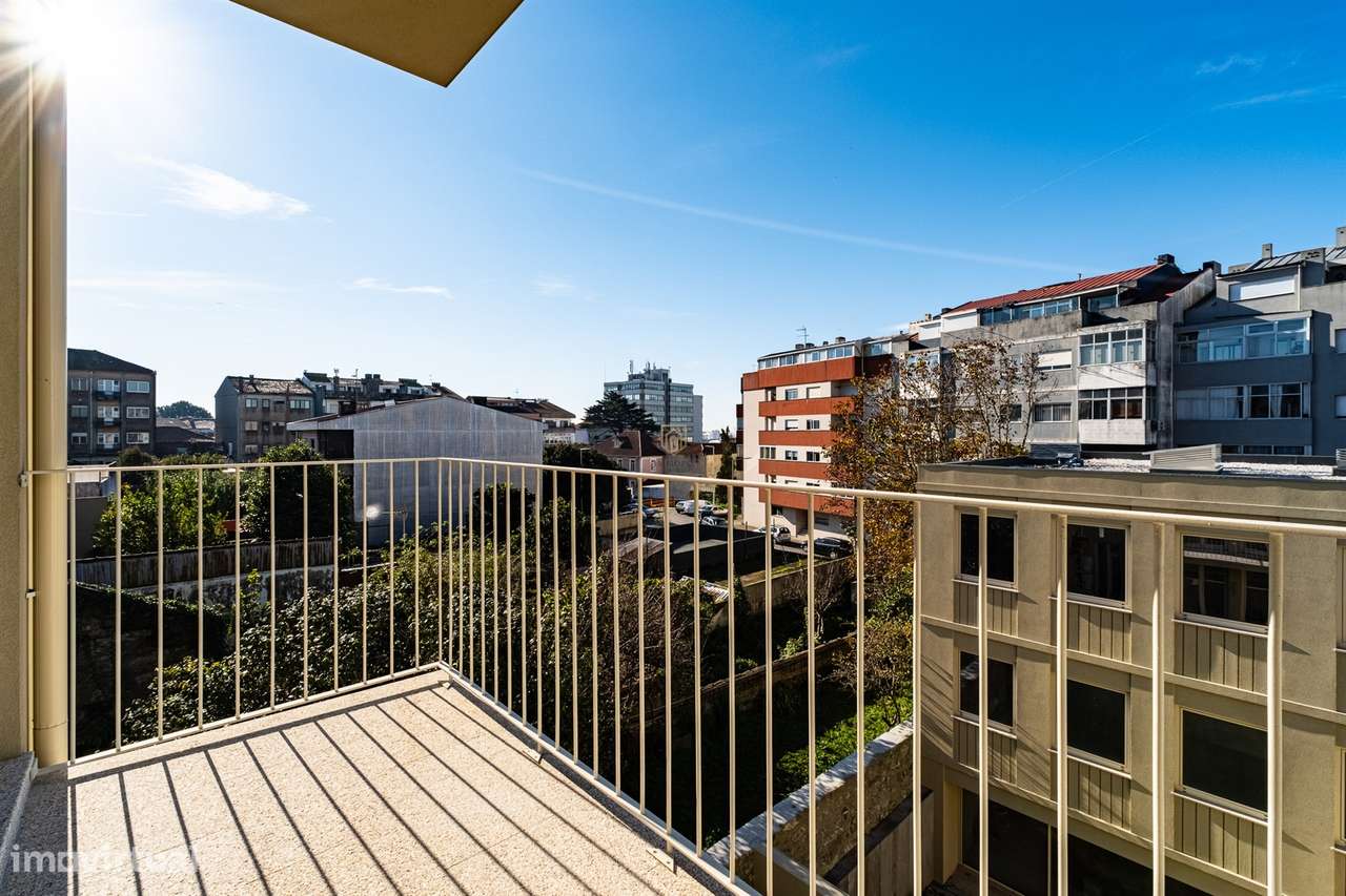 Apartamento T1 com varanda no centro do Porto-5