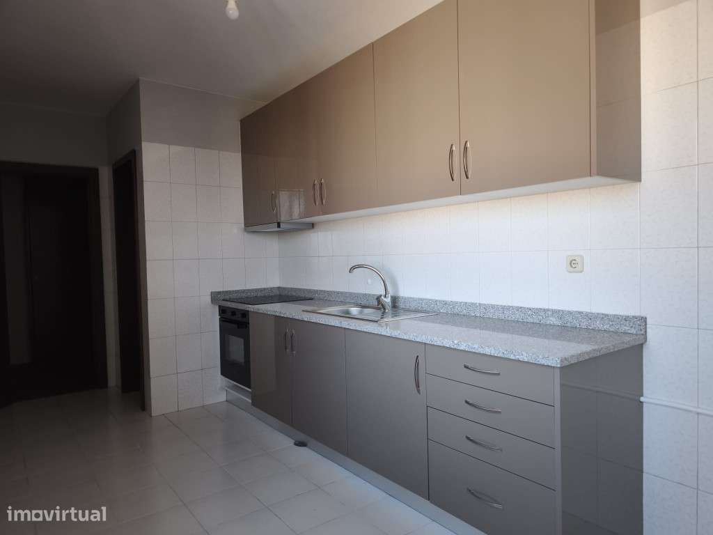 Apartamento T2 em Darque para arrendar - Grande imagem: 2/16