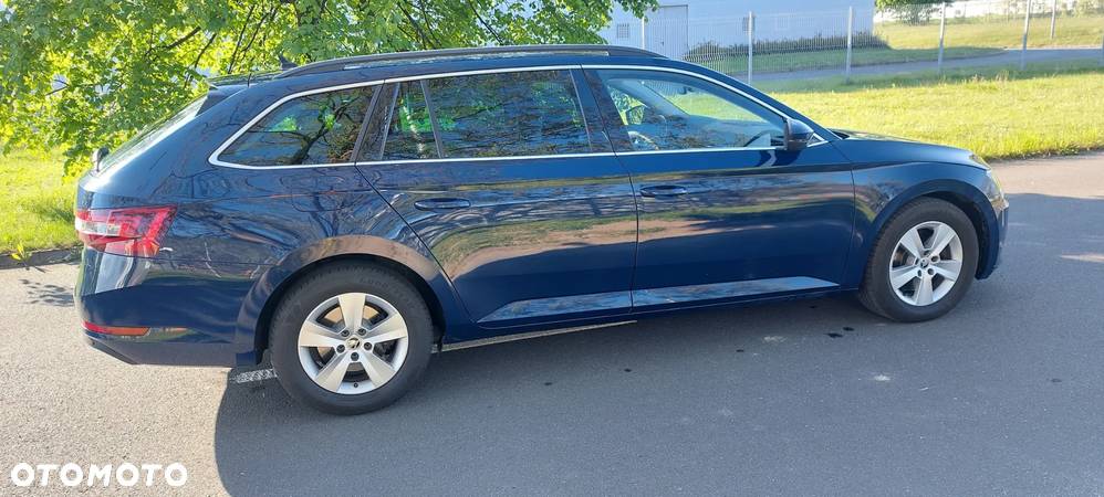 Skoda Superb 2.0 TDI DSG Style - 4