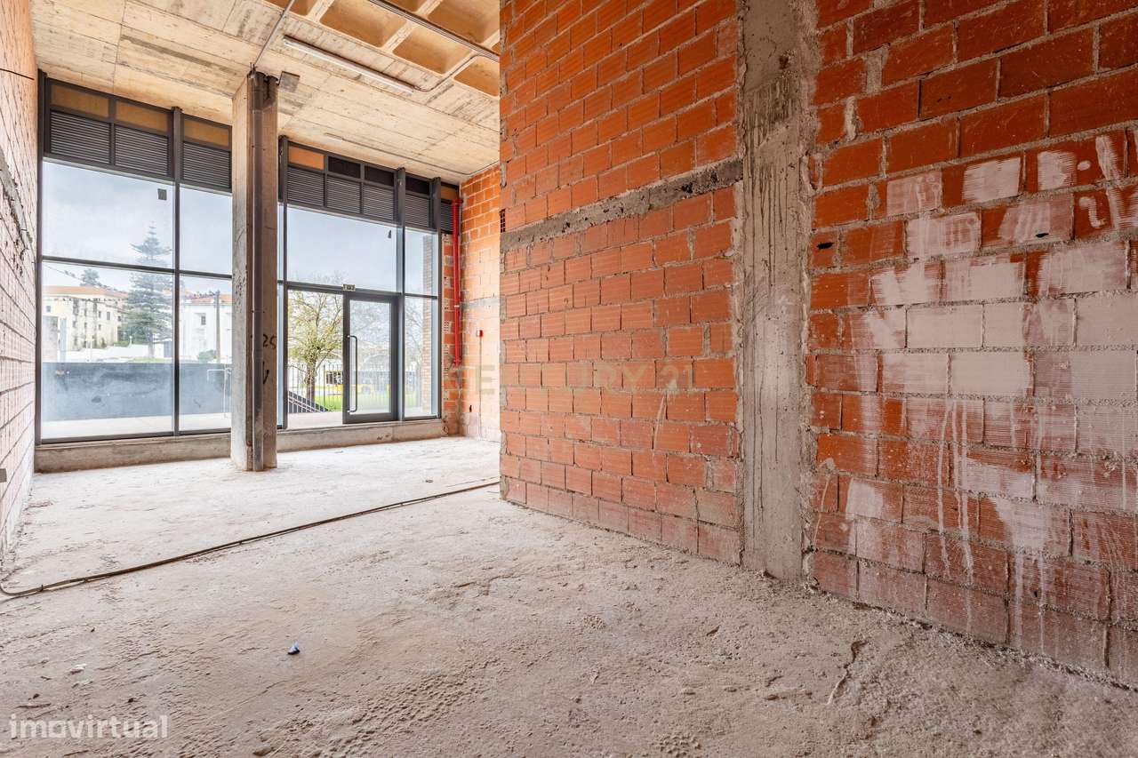 Loja nova de 60m2 com 2 estacionamentos em Sacavém, Loures - Grande imagem: 5/14