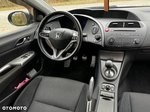 Honda Civic 1.8i-VTEC Type S - 11