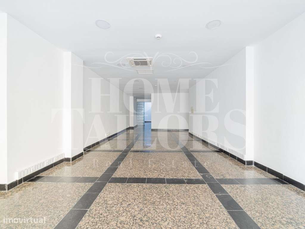 Loja na Barão Sabrosa, em Lisboa-9