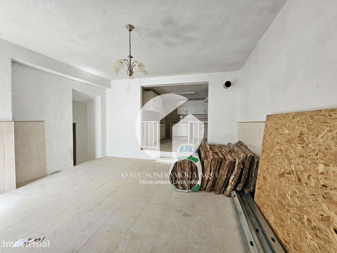 Moradia T5 com pisos independentes em Estoi - Grande imagem: 5/34