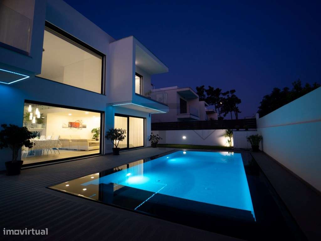 Moradia T4 Smart Home com Piscina, para Venda na Aroeira, Charneca ...-11