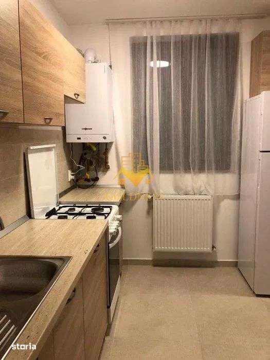 Casa de închiriat, renovată, 3 camere, curte de 60 mp, Dâmbul Rotund - Imagine principală: 3/9