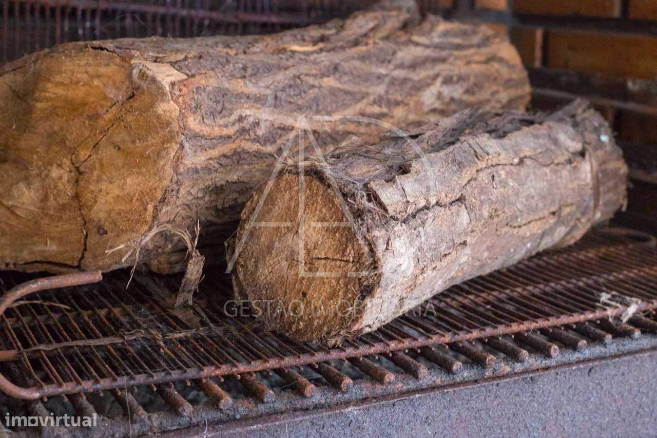 MORADIA T5+1 EM SANTO ANDRÉ, BARREIRO-12