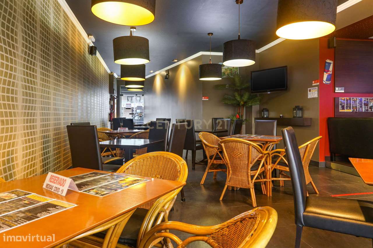 TRESPASSE  BAR CAFÉ nas Colinas do Cruzeiro c/150M2 + Esplanada 60 Lug-15