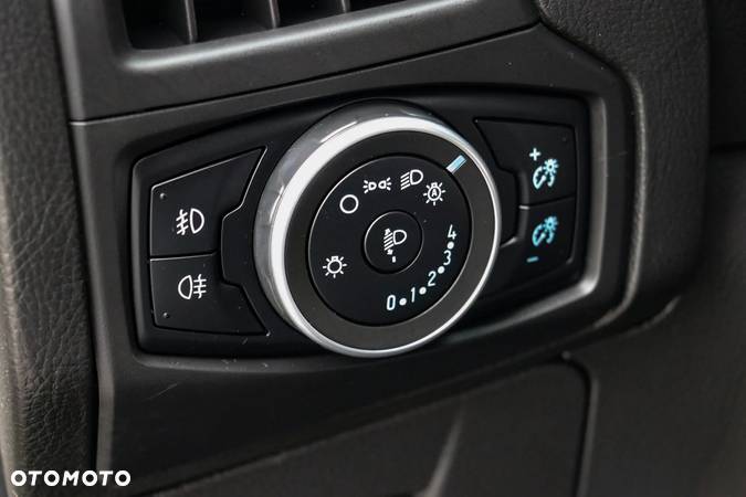 Ford Focus 1.5 EcoBlue Start-Stopp-System TITANIUM - 31