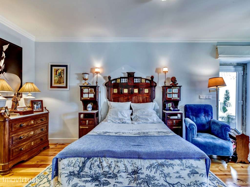 Moradia T4+1 no Centro da Vila Nogueira de Azeitão-25