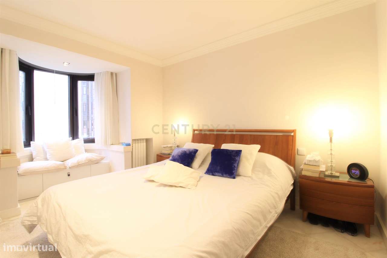 Luxuoso Apartamento T3 nas Torres das Amoreiras, Lisboa-12