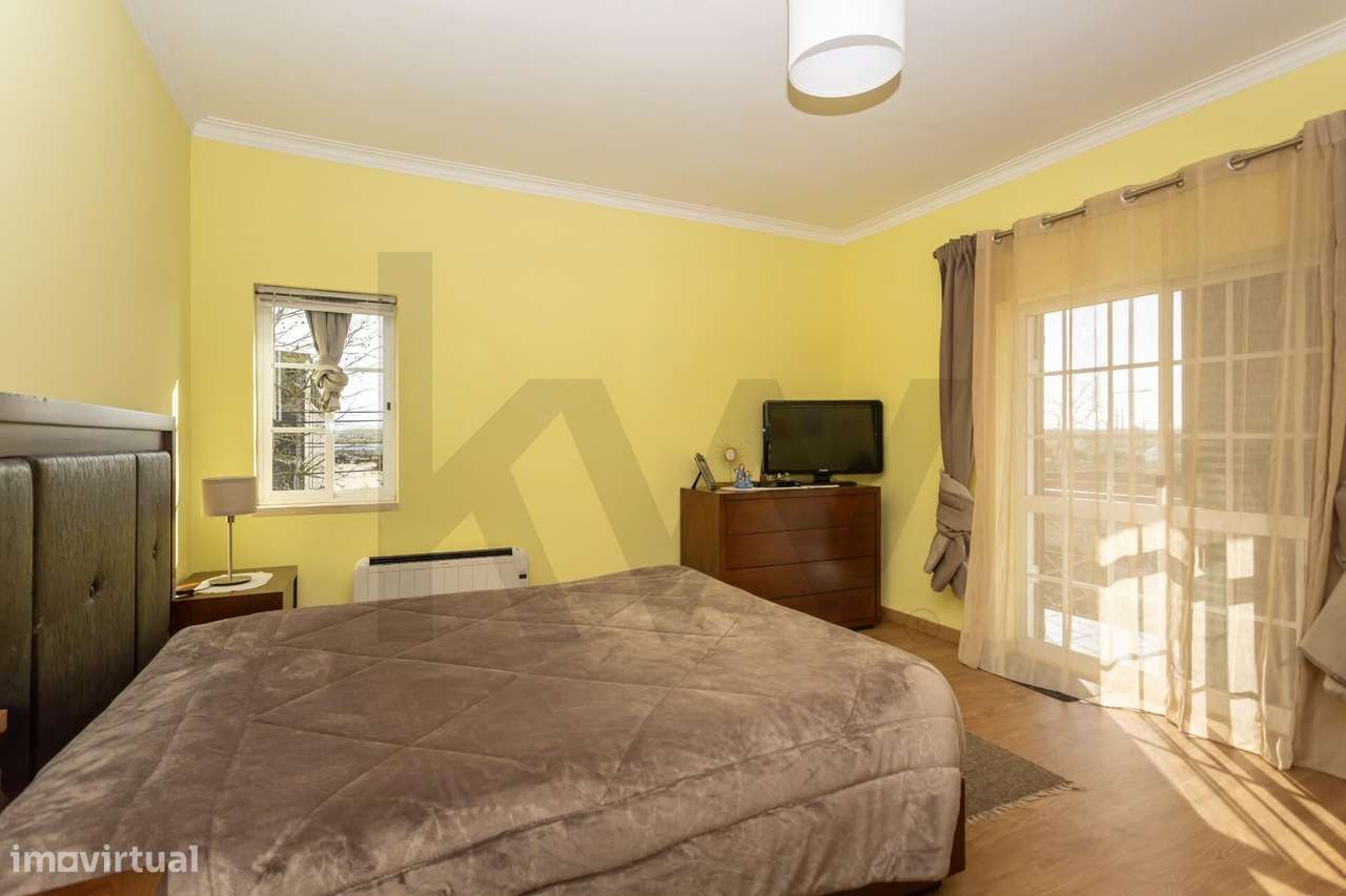 Moradia T4 na Moita – Zona do Palheirão | Excelente Exposição Solar-31