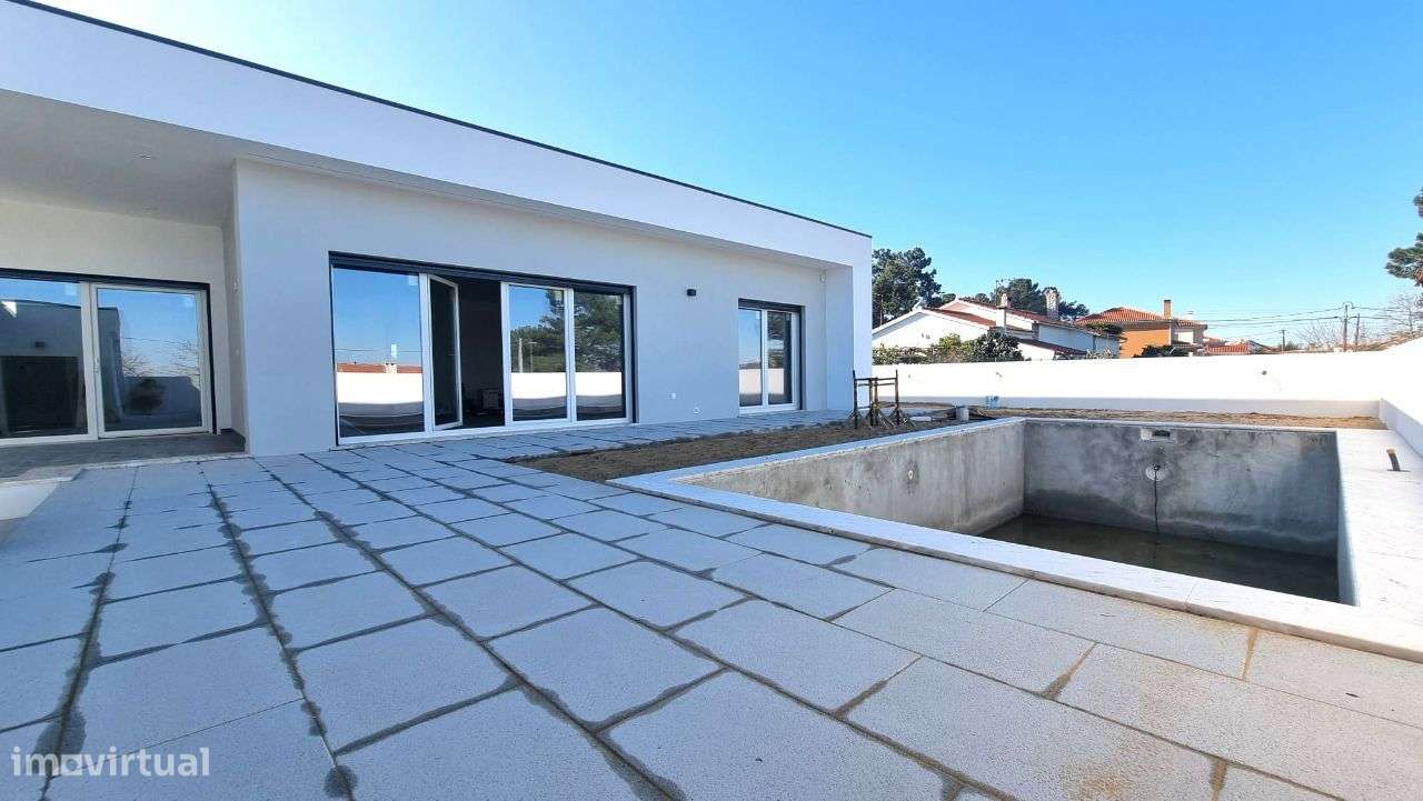 Moradia Térrea, com piscina – Azeitão-19
