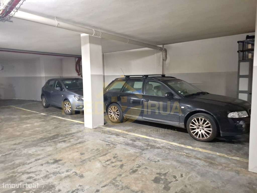 Excelente T2- Como Novo em Condominio fechado-17