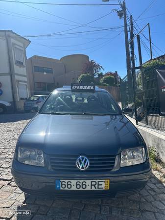 VW Bora 1.9 TDi Highline - 2